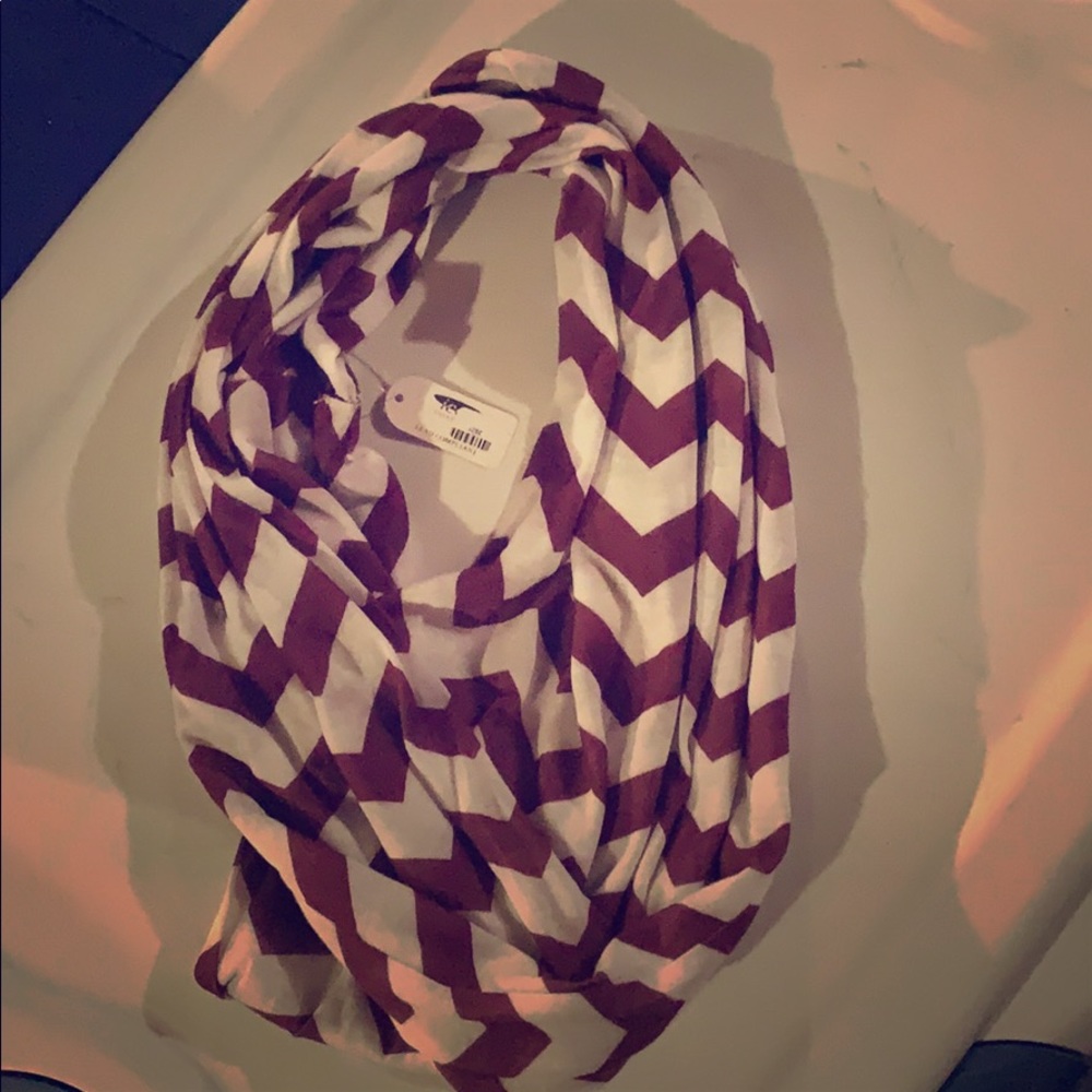Chevron light weight infinity scarf